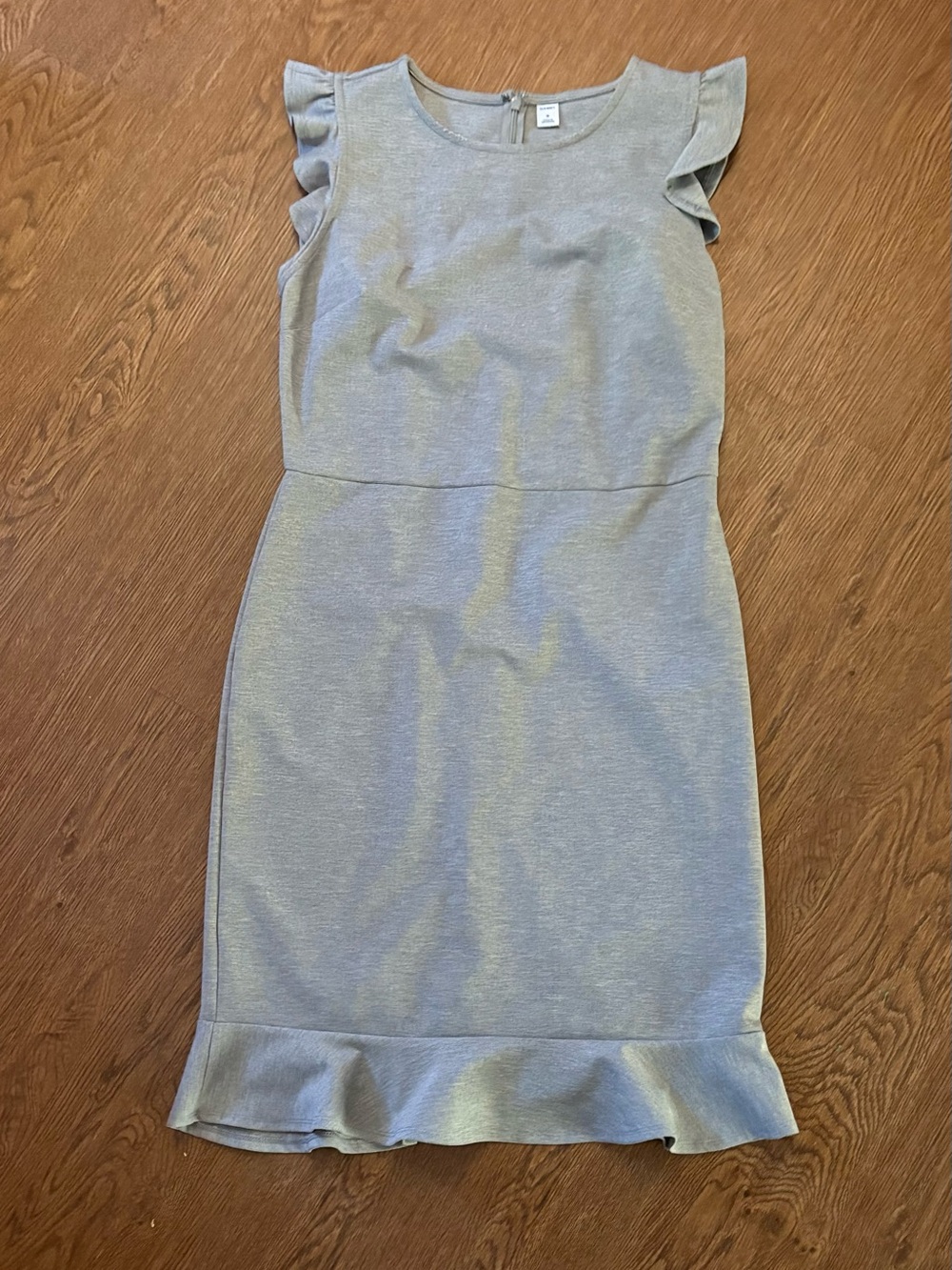 Old Navy Light Gray Ruffle Sleeve & Hem Wedding Dress